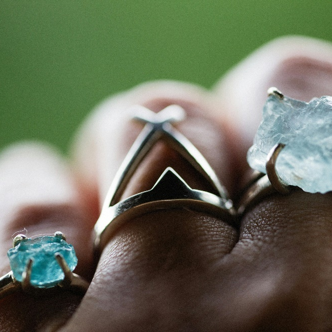 Why Aquamarine Stones Are Perfect for Wellness and Healing Retailers