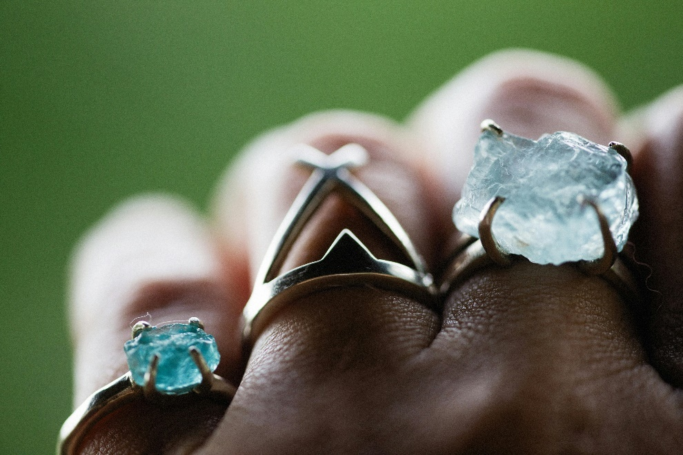 Why Aquamarine Stones Are Perfect for Wellness and Healing Retailers